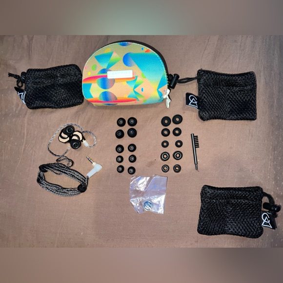 Holocene

CAMPFIRE AUDIO
Brown Holocene Earphones - Picture 6 of 11